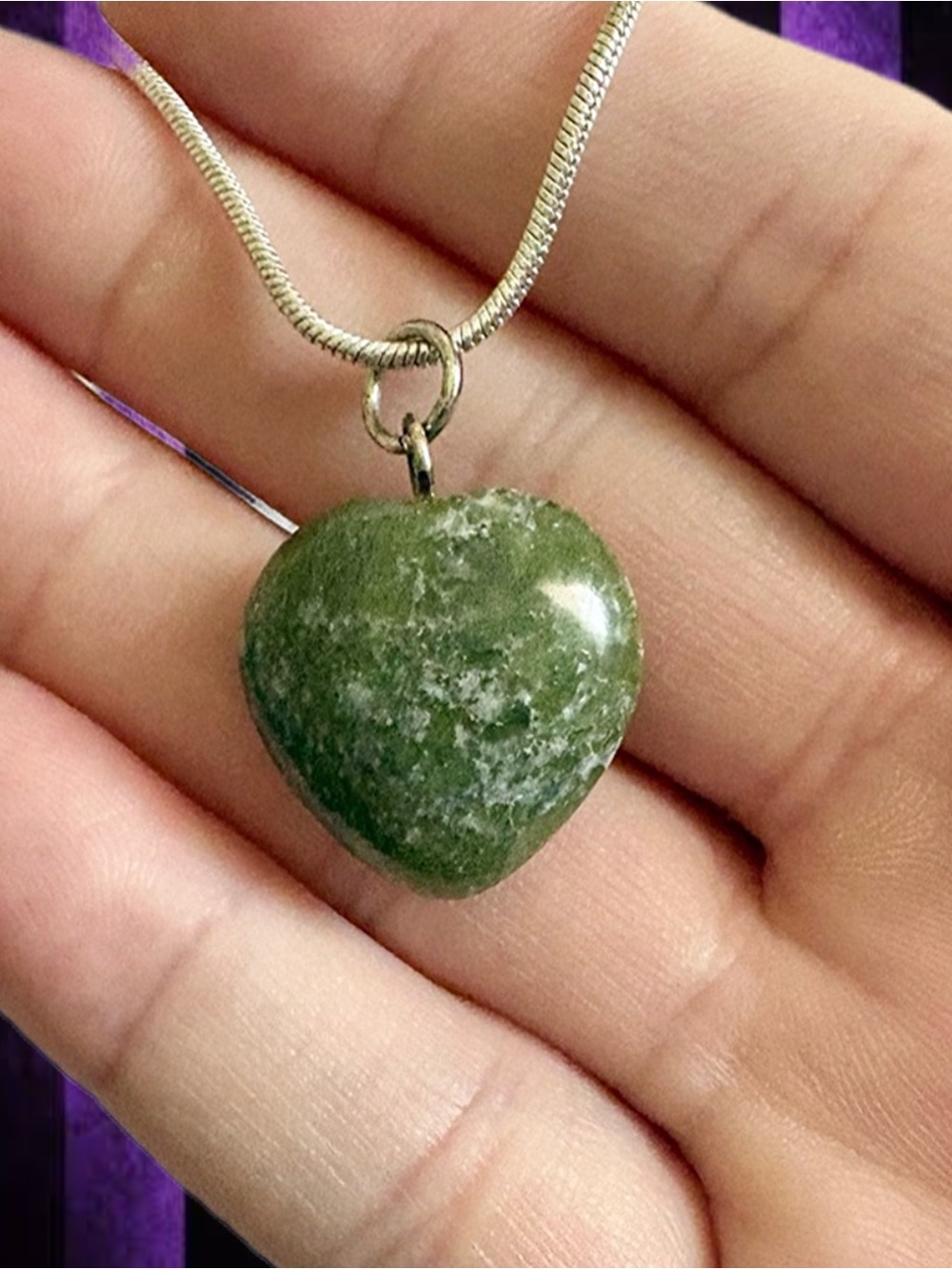 Green Agate Smooth Puffed Heart Stone Pendant Necklace